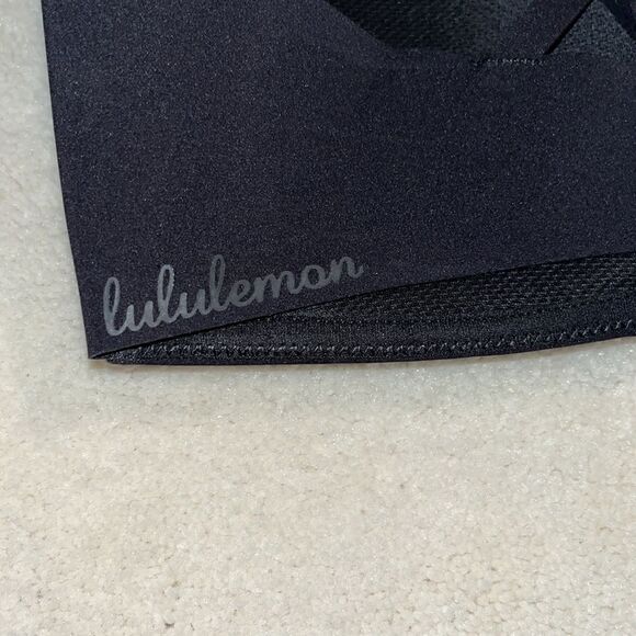 Lululemon Take Shape Bra -Black . Size C32. NWT - Picture 5 of 8